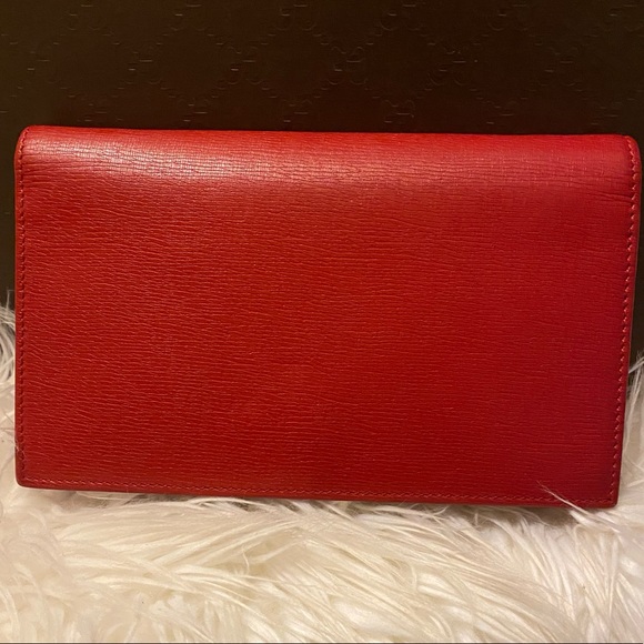 Gucci Wallet on a Chain - Picture 5 of 15